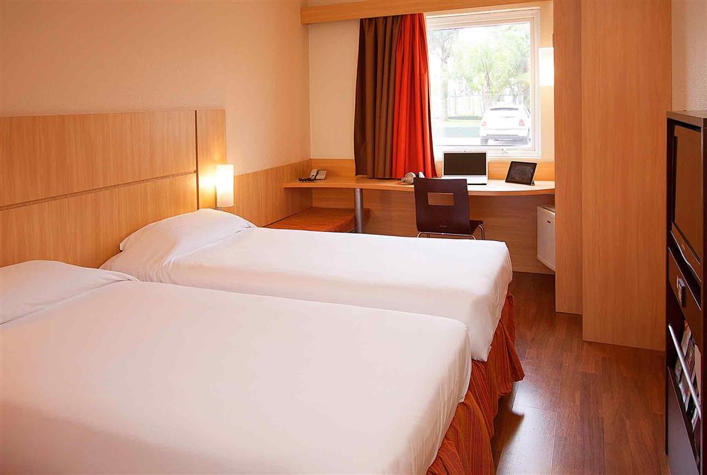 Ibis Curitiba Aeroporto Hotel São José dos Pinhais Quarto foto